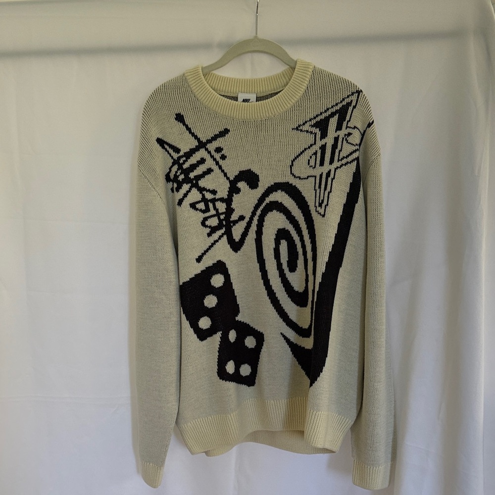 Nike Graphic Crewneck Sweater in Beige and Black